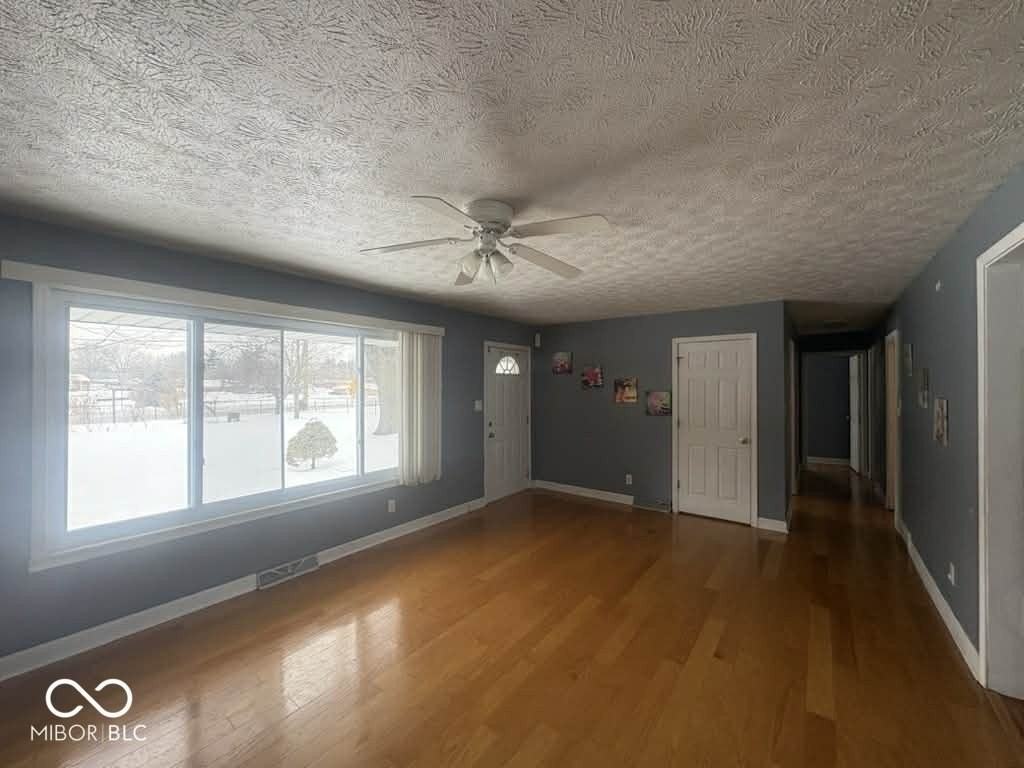 8250 Union St - Photo 5 of 15