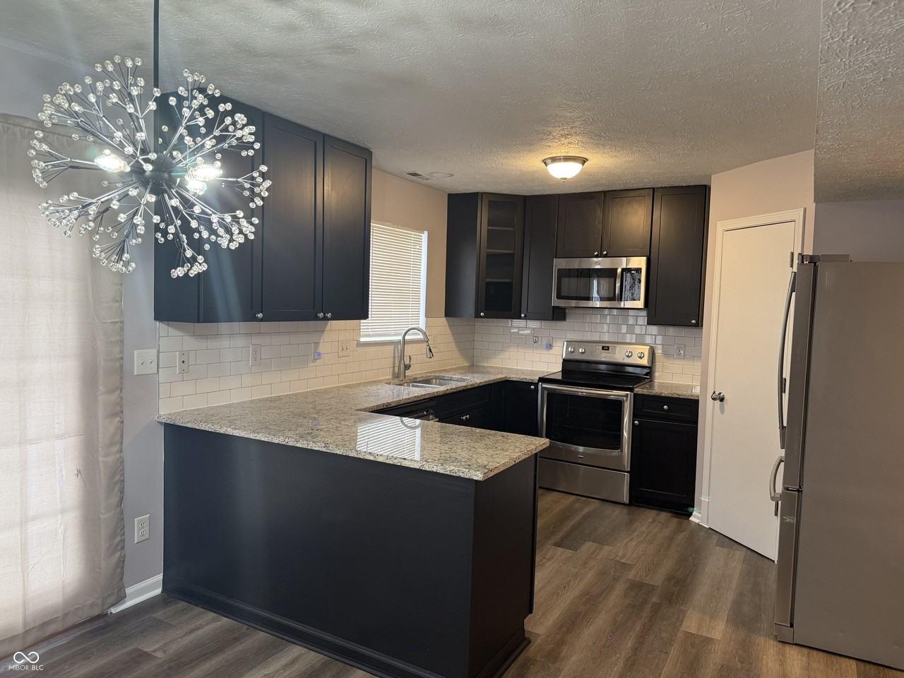 5643 Imperial Woods Cir - Photo 4 of 17