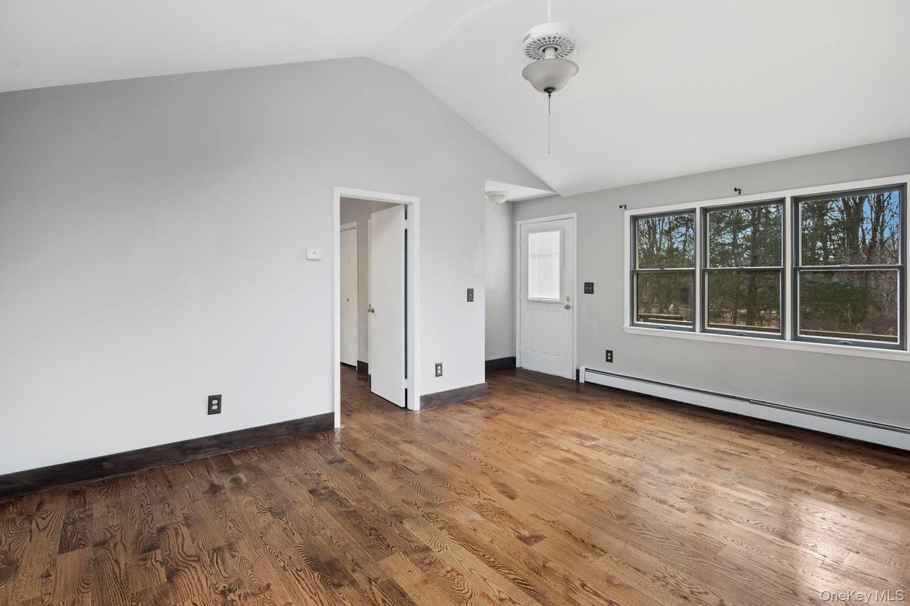 689 689 S Mountain Road unit: Cottage - Photo 5 of 17