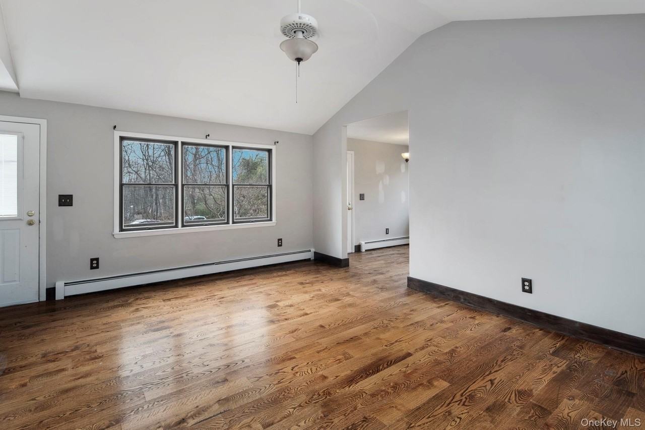 689 689 S Mountain Road unit: Cottage - Photo 6 of 17