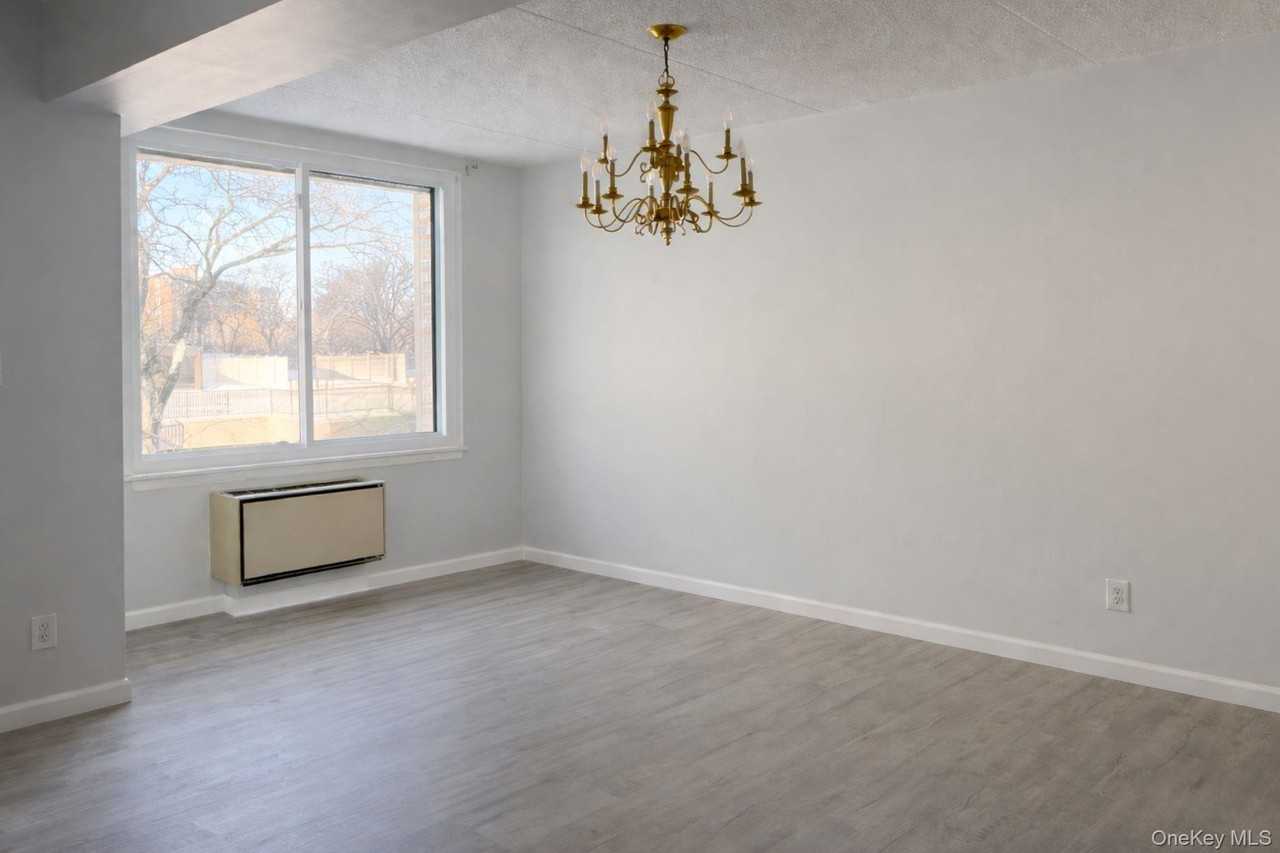 20933 26th Ave #1C - Photo 4 of 9
