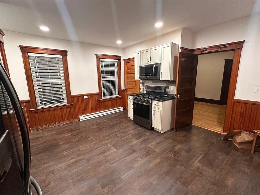 25 Dustin St Apt 3 #3 - Photo 7 of 12