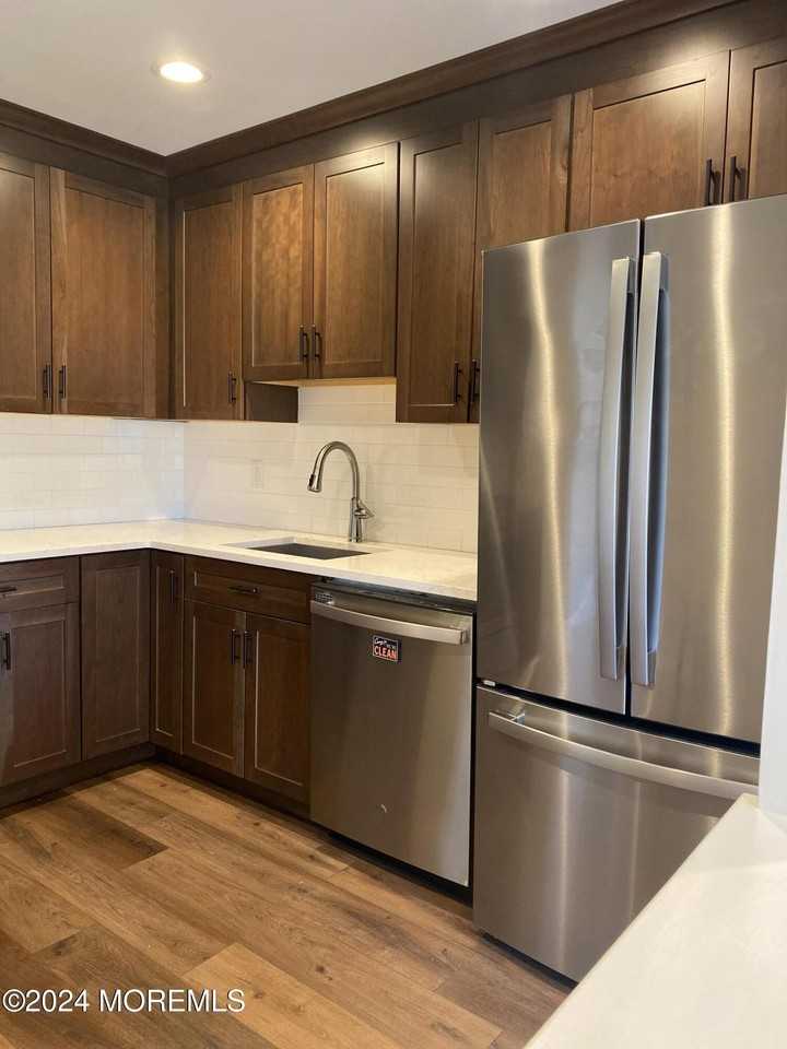 66 Holly Dr - Photo 7 of 28