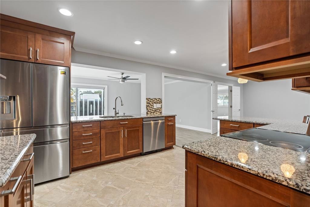 8930 Nw 23rd St - Photo 3 of 8