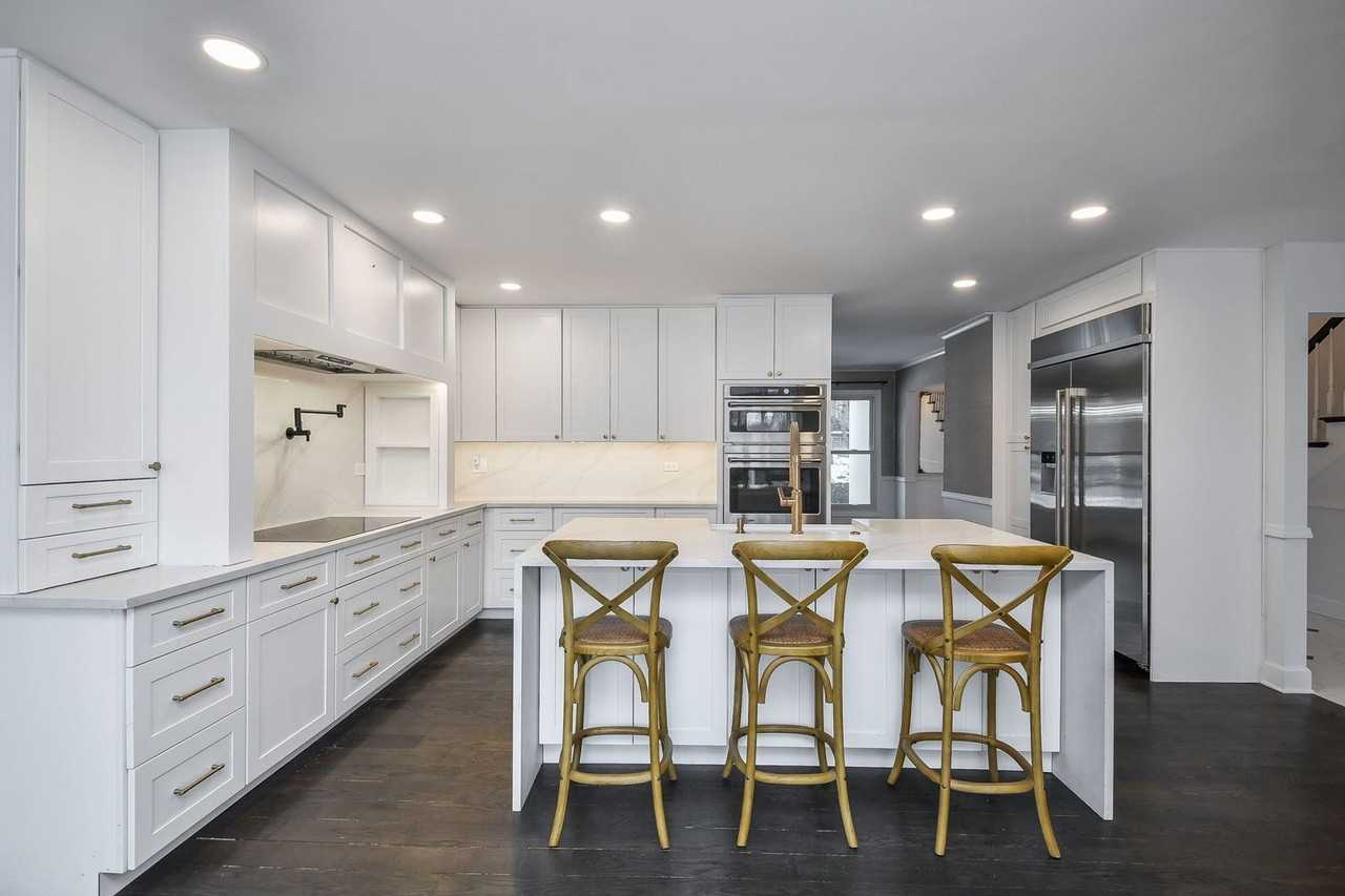 945 Anne Rd - Photo 4 of 36