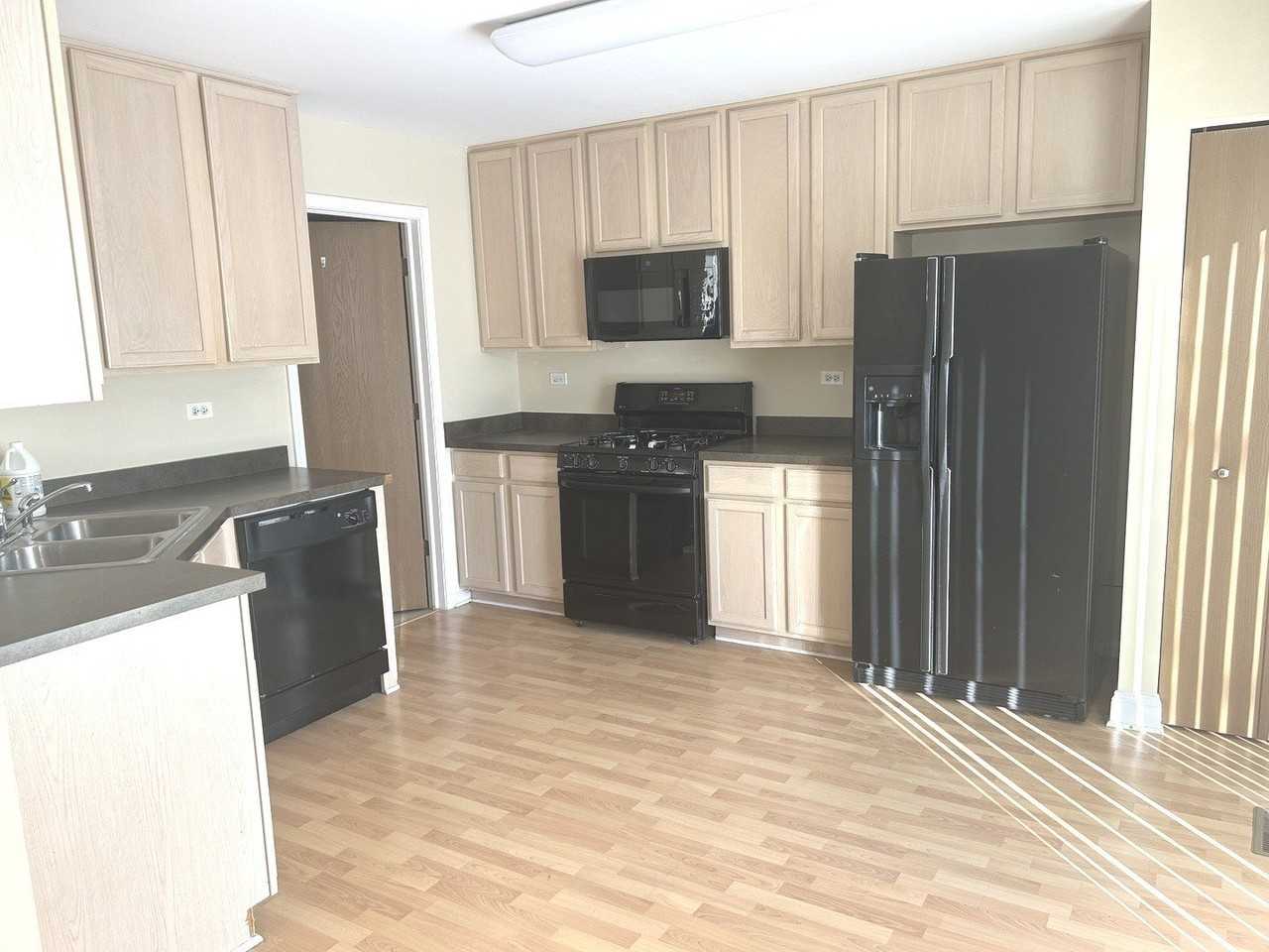 3184 Impressions Dr Unit 3184 #3184 - Photo 3 of 8