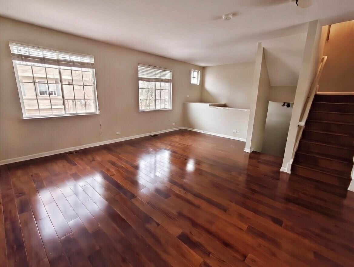 1819 Indian Hill Ln Unit 1819 #1819 - Photo 3 of 17