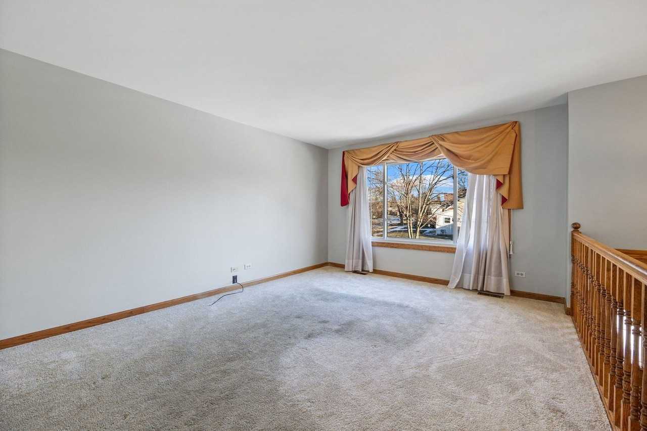 5S710 Steeple Run Dr - Photo 2 of 19