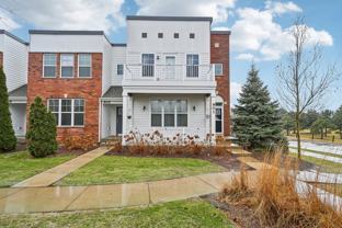 905 Times Square Dr - Photo 1 of 1