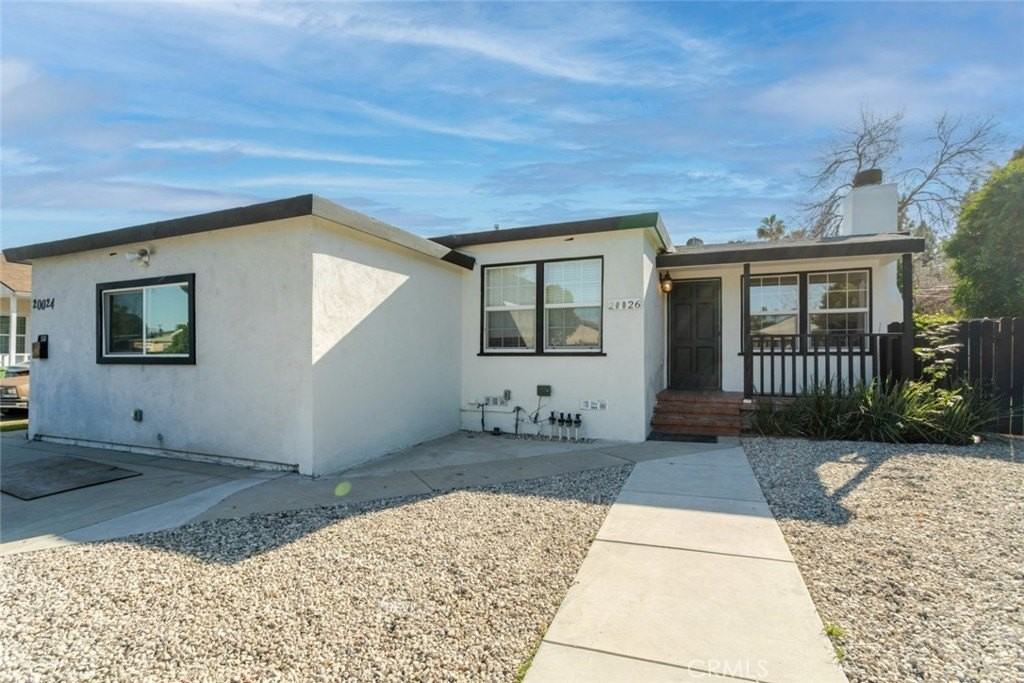 20026 Kittridge St - Photo 2 of 34