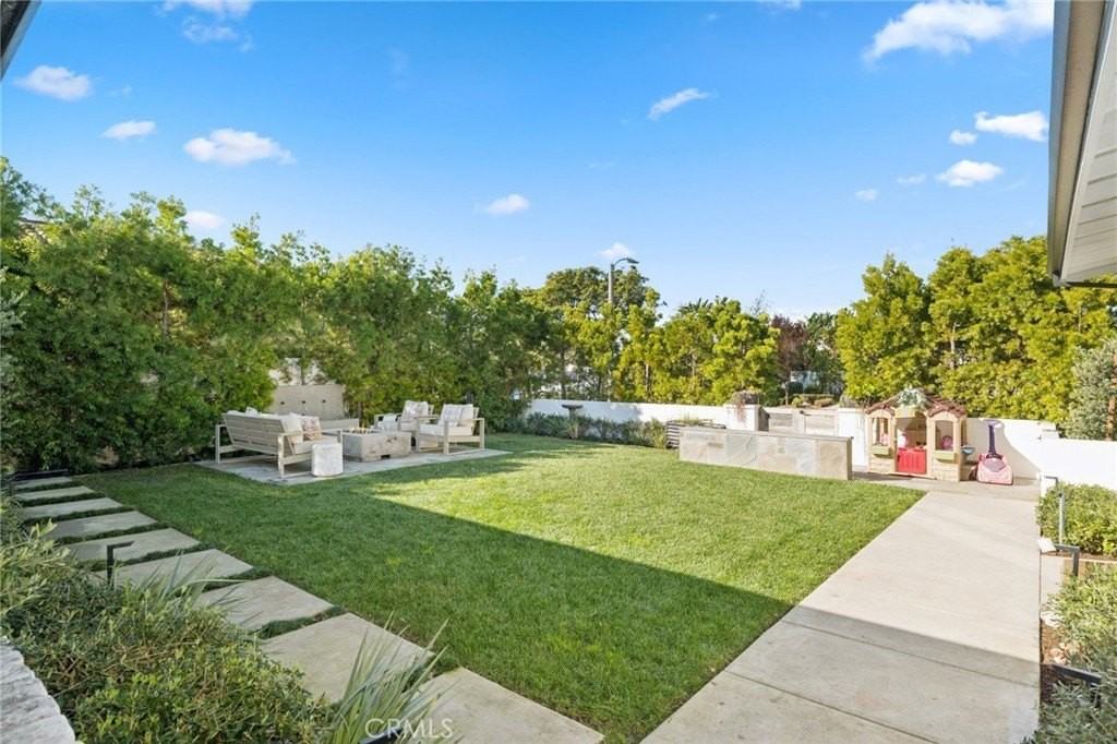 1507 Mariners Dr - Photo 3 of 26