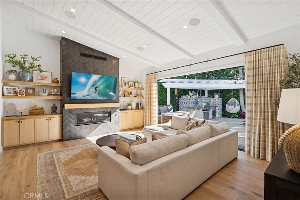 1507 Mariners Dr - Photo 5 of 26