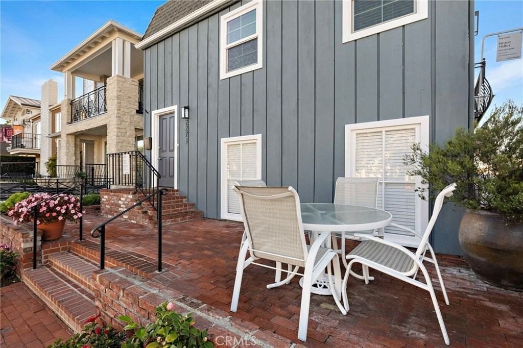 227 Coral Ave - Photo 6 of 25