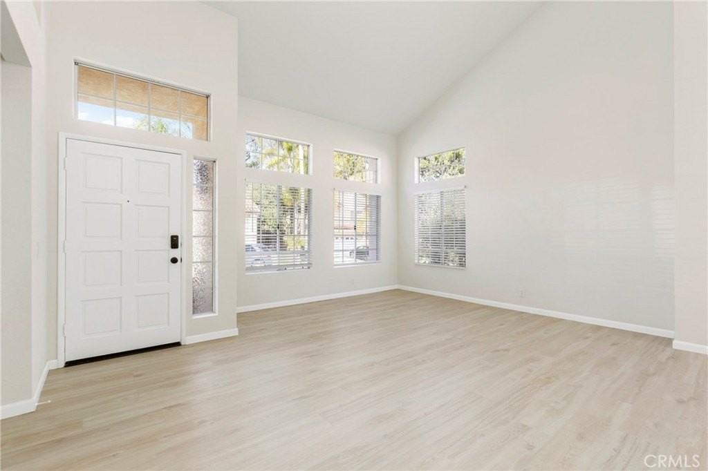 24452 Kings Vw - Photo 3 of 26