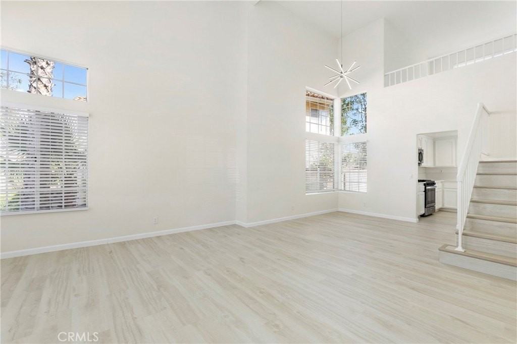 24452 Kings Vw - Photo 4 of 26