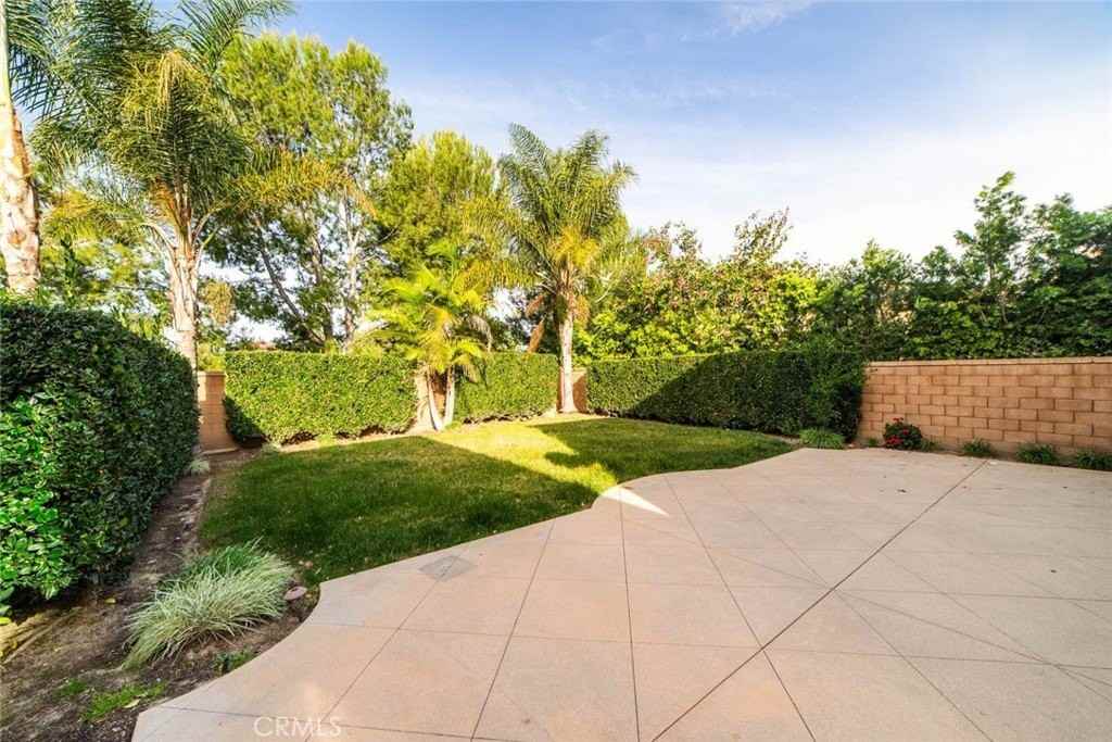 168 Desert Bloom - Photo 2 of 41