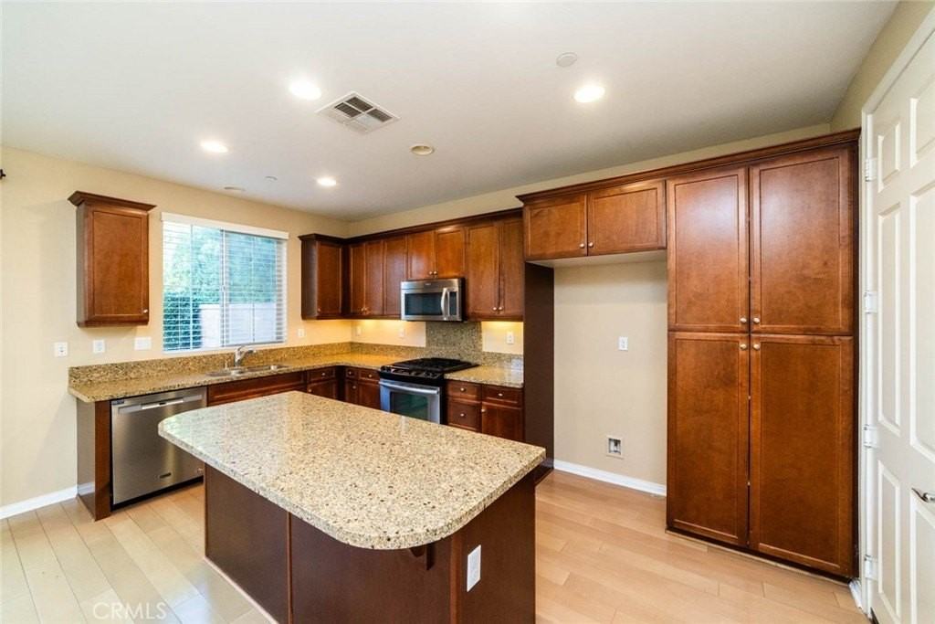 168 Desert Bloom - Photo 7 of 41