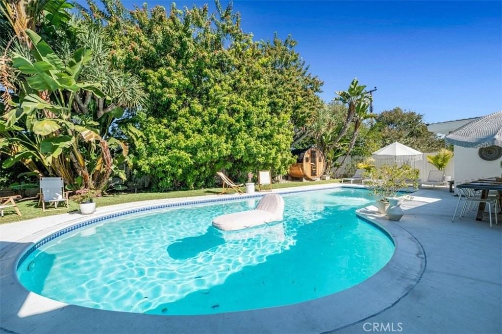 820 Presidio Dr - Photo 5 of 43