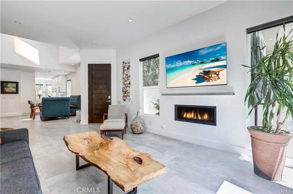 18 Reina - Photo 6 of 40