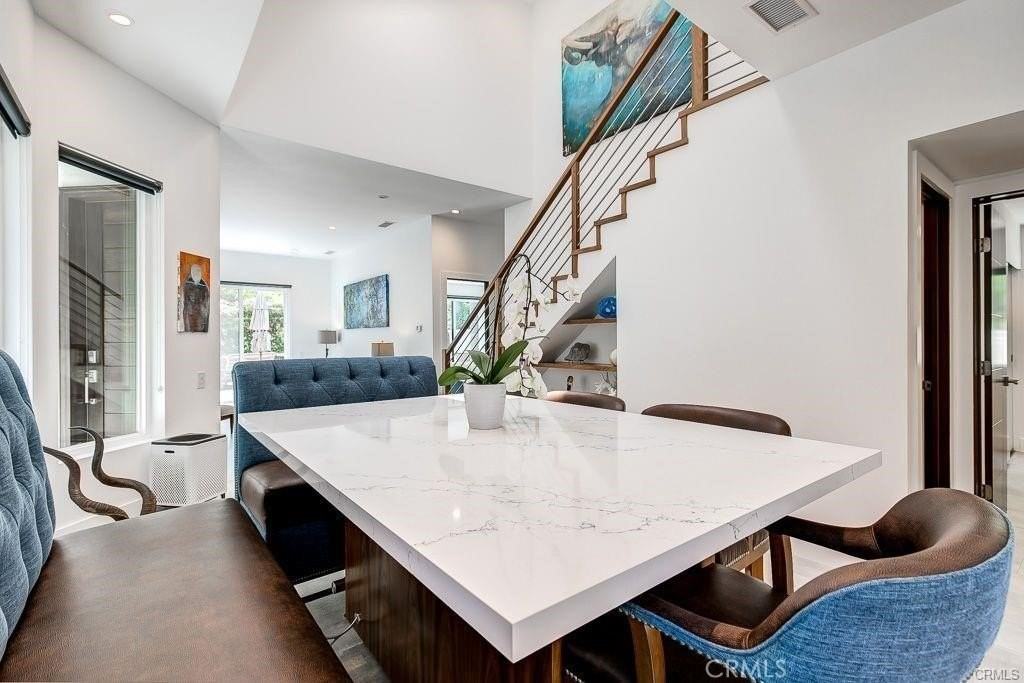 18 Reina - Photo 7 of 40