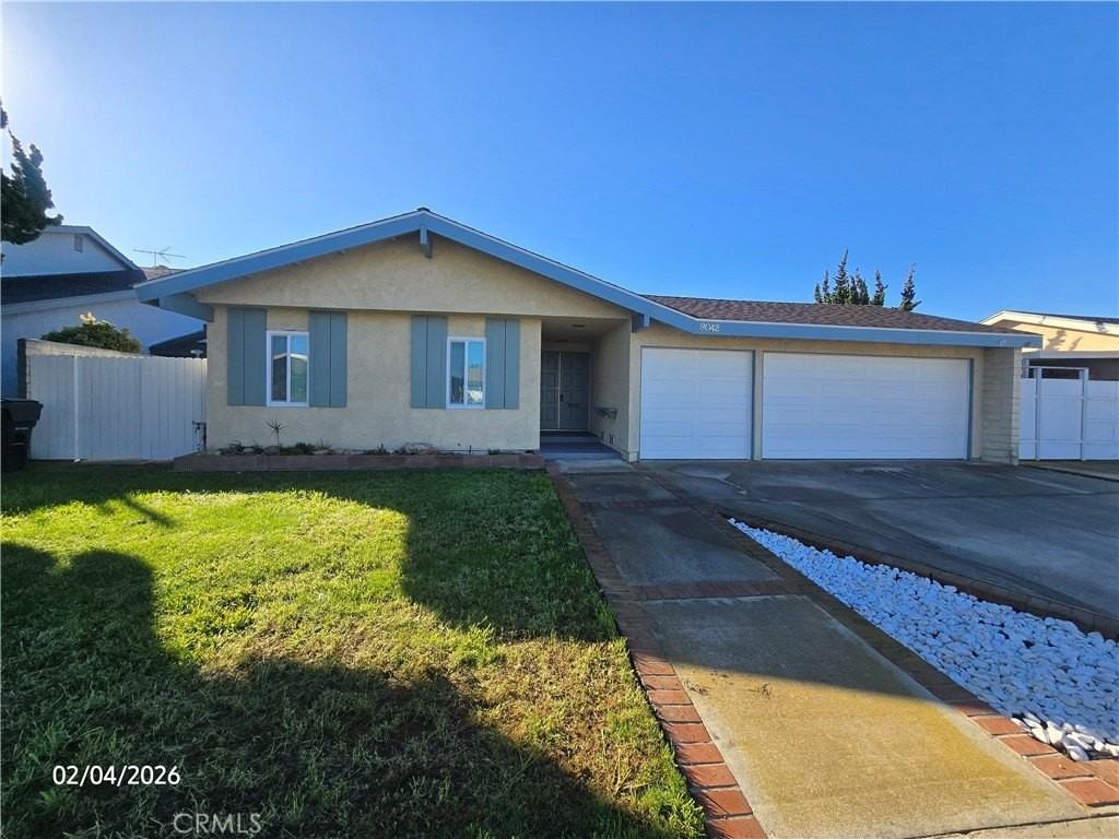 9042 Oceanwood Dr - Photo 2 of 24