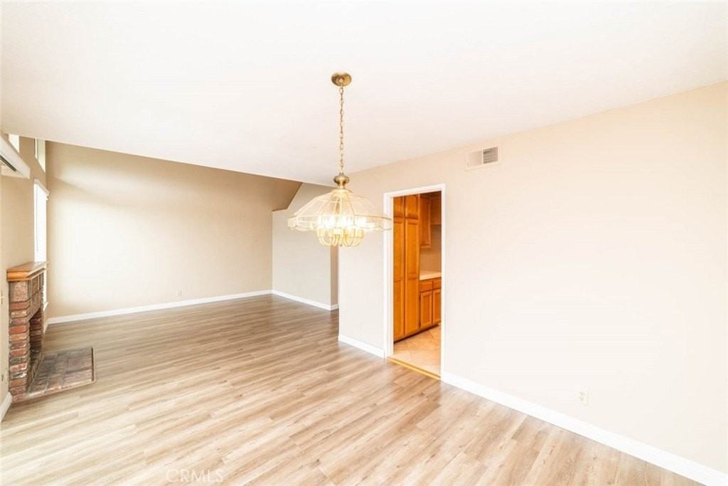 25 Parkman Rd E - Photo 4 of 36