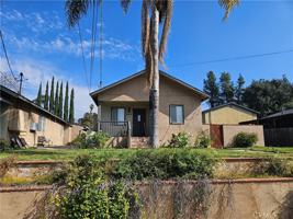 featured image of 964 Cypress Ave