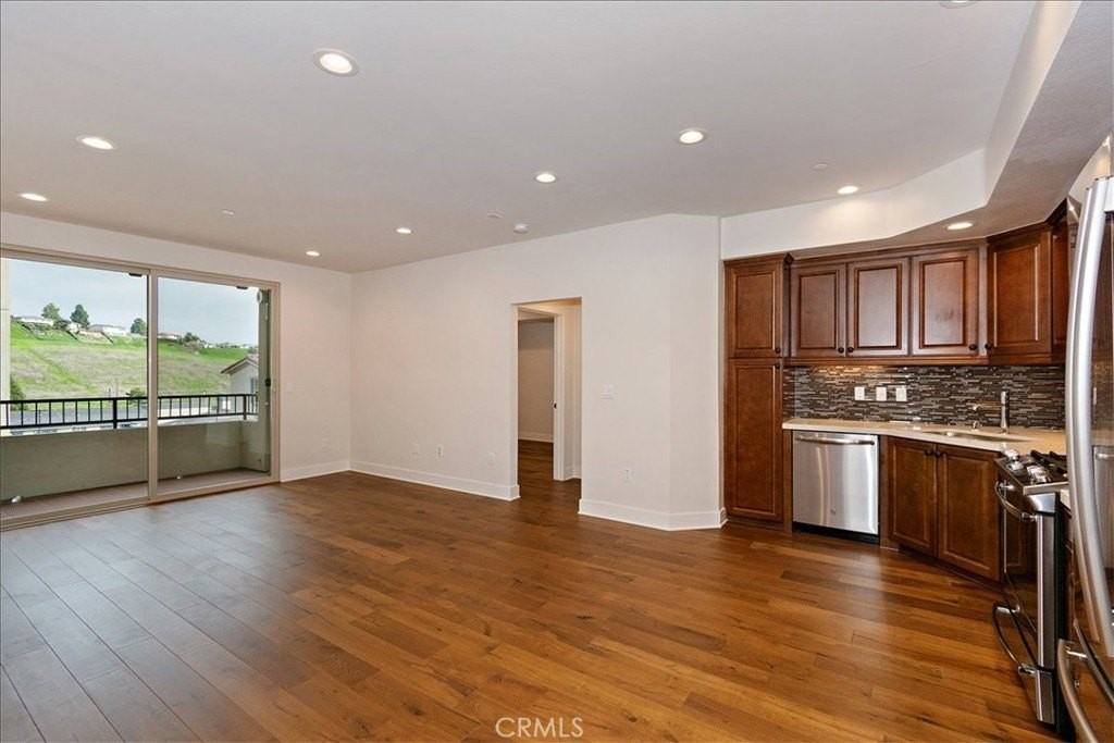 627 Deep Valley Dr #P617 - Photo 7 of 34