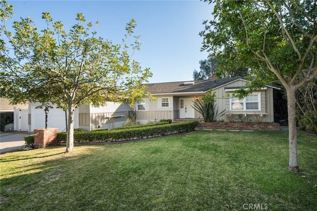 28 Ranchview Rd - Photo 2 of 44