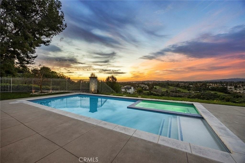 2309 Skyline Dr - Photo 7 of 50