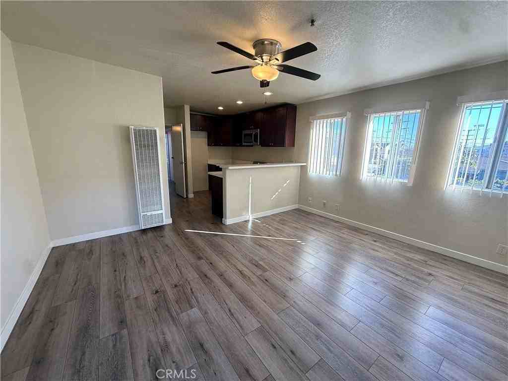 4307 W 142nd St #12 - Photo 4 of 20