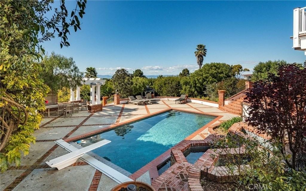 1409 Via Arco - Photo 7 of 41