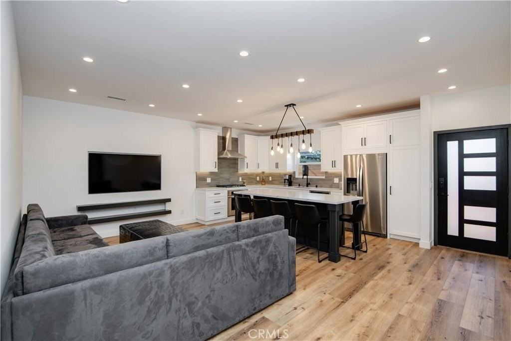 5332 Natick Ave - Photo 7 of 20