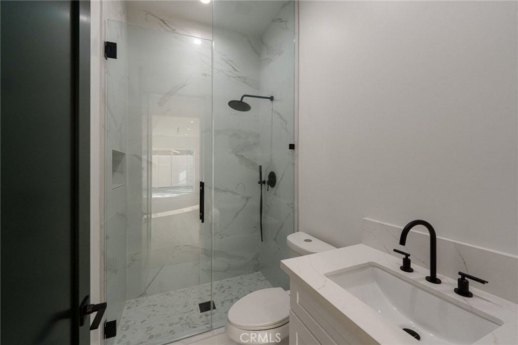 14123 Emelita St - Photo 7 of 42