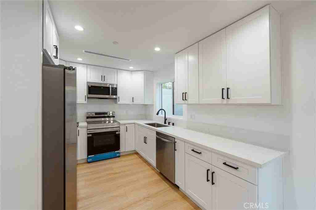 14125 Emelita 1/2 - Photo 7 of 35