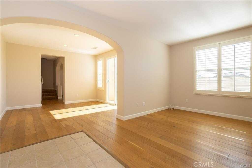 20062 Pienza Ln - Photo 5 of 35