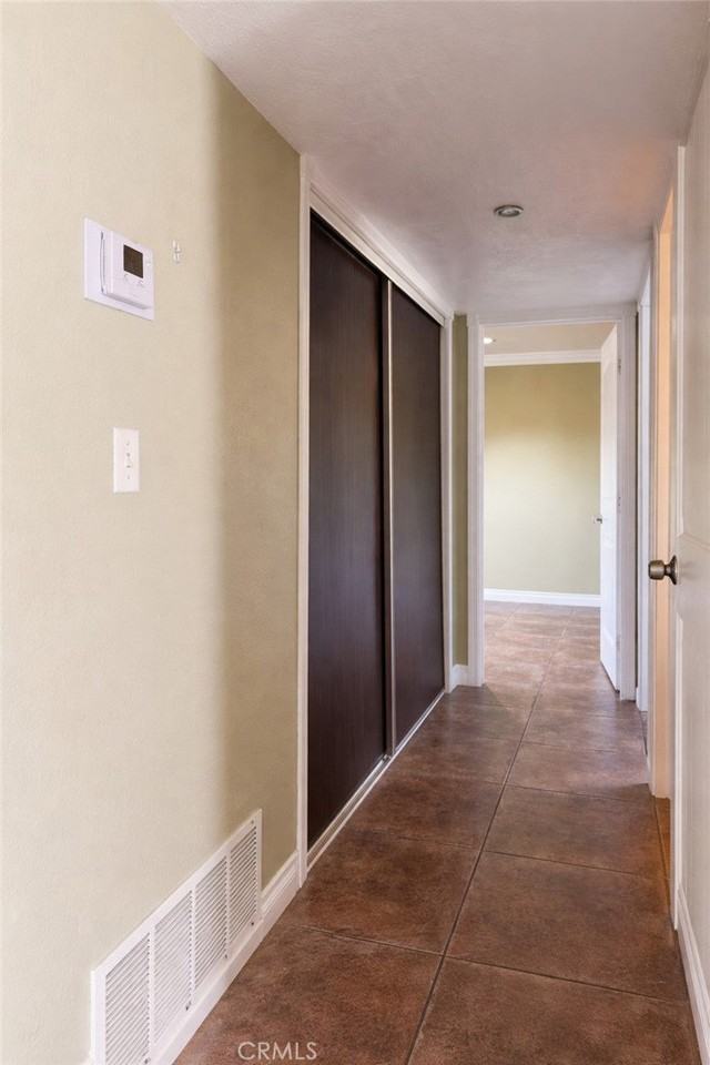 12835 10th St - Photo 6 of 11