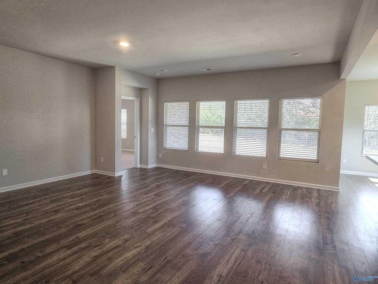 117 Edensmith Dr - Photo 3 of 24