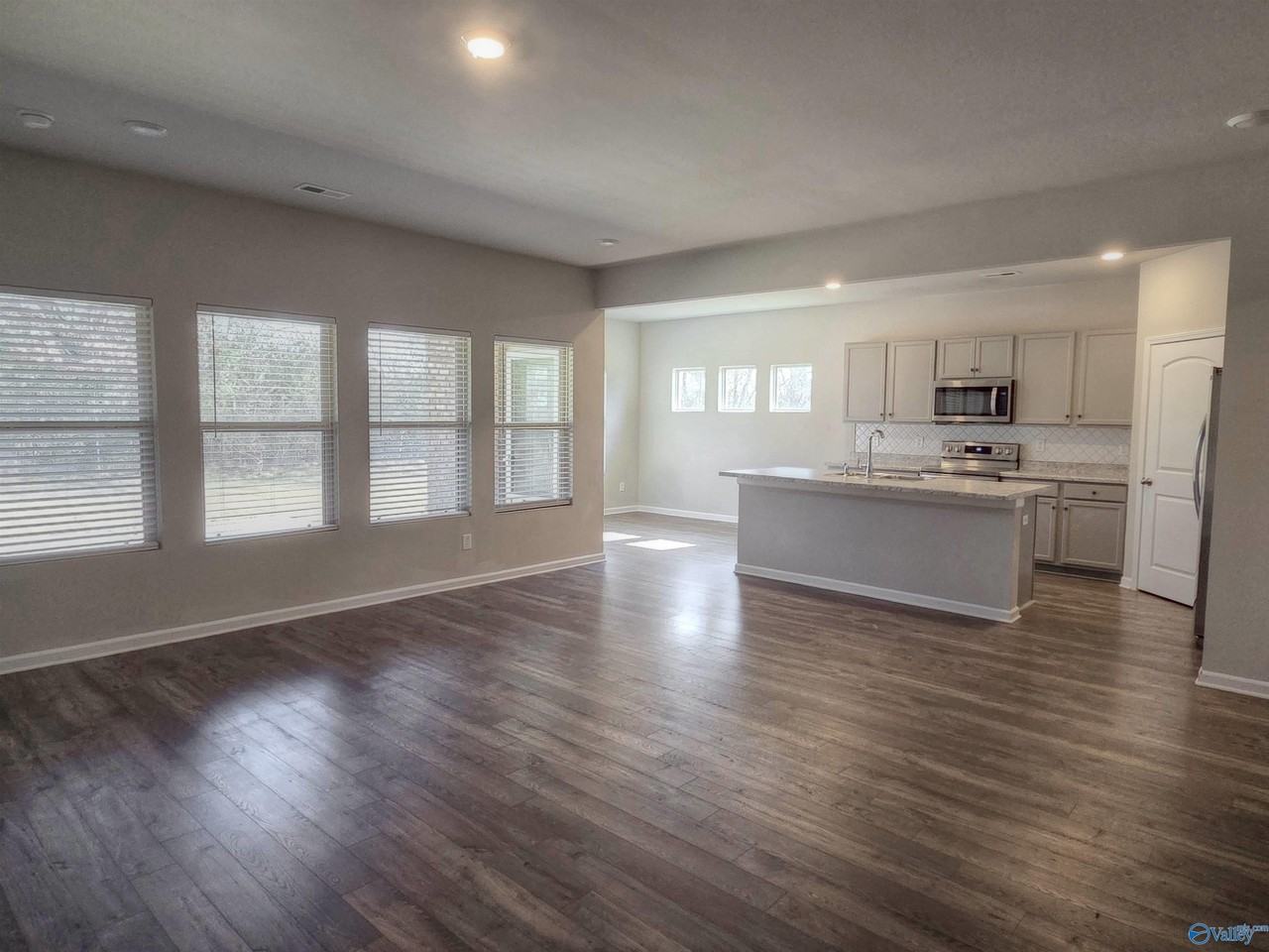 117 Edensmith Dr - Photo 4 of 24