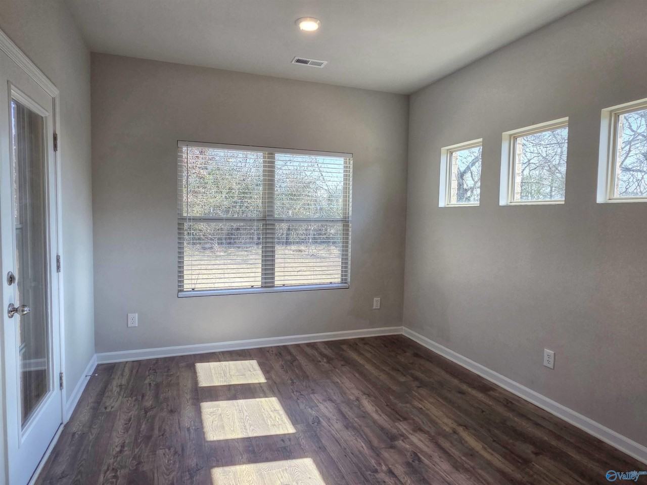 117 Edensmith Dr - Photo 7 of 24