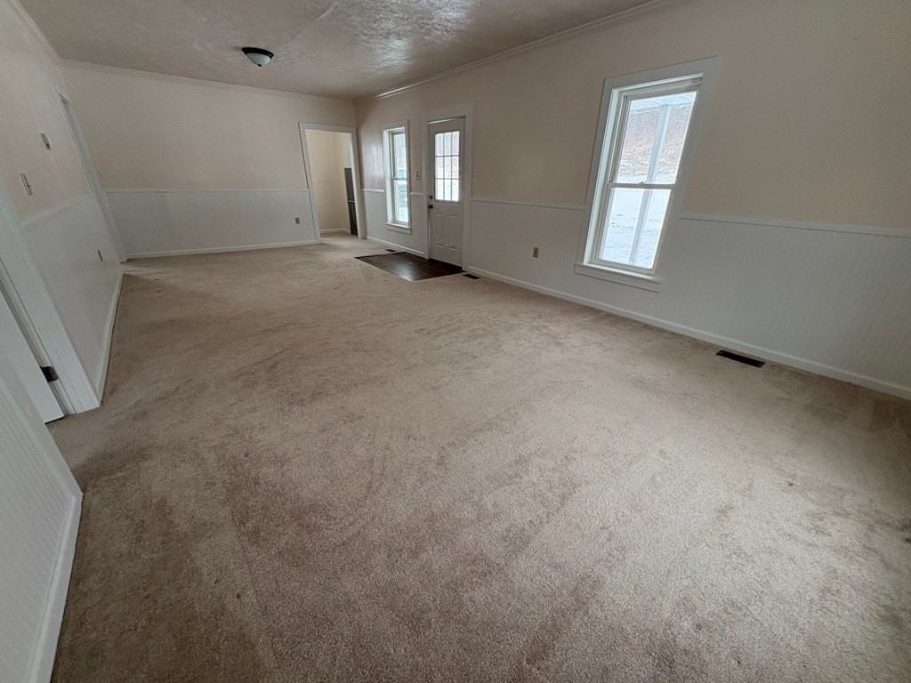 237 Tiadaghton Hill Rd - Photo 5 of 29