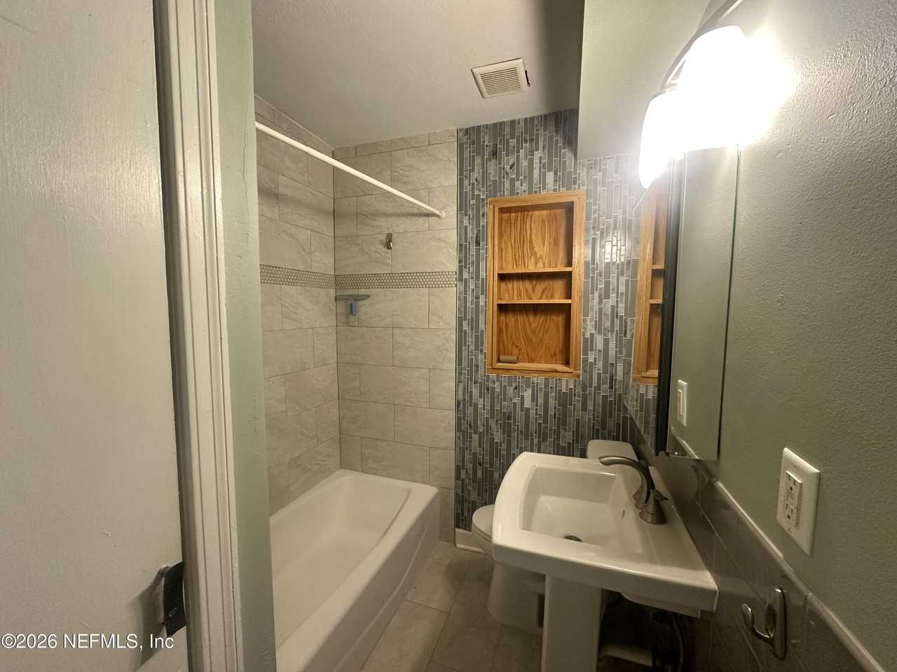 820 3rd Ave N - Photo 5 of 16