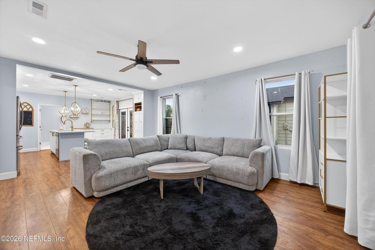 4719 College St - Photo 3 of 28