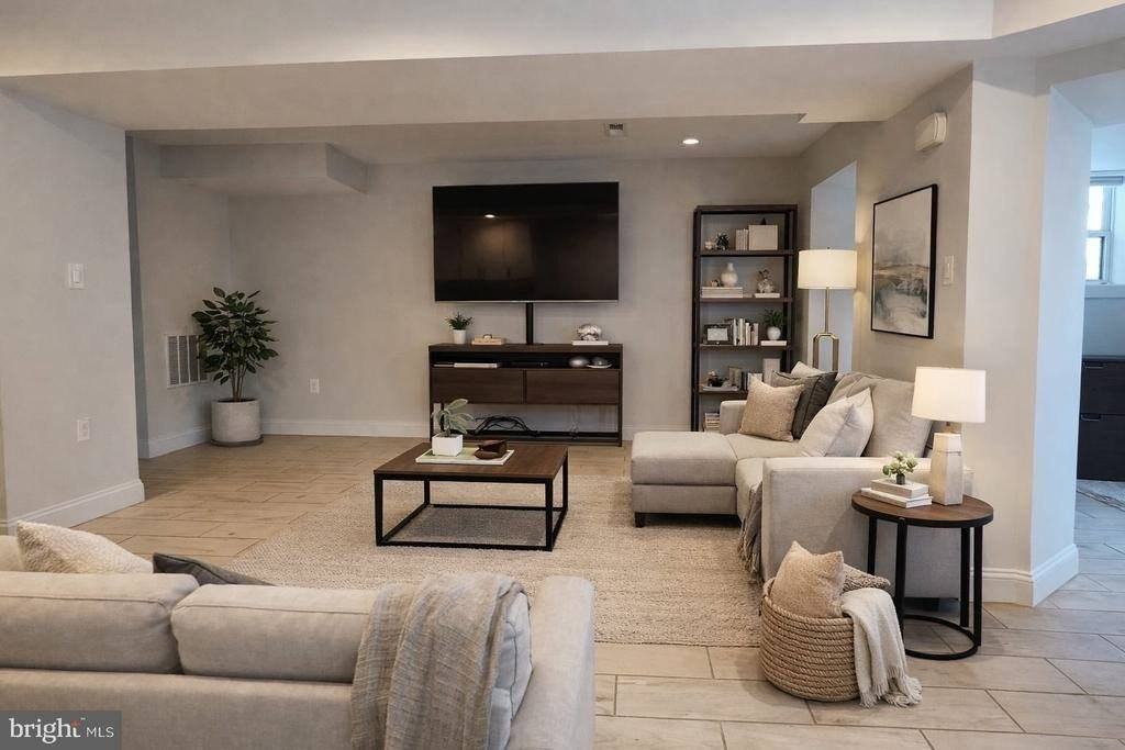 638 Rock Creek Church Rd Nw - Photo 4 of 5