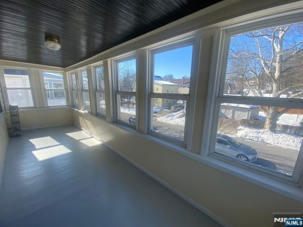 133 Willowdale Ave - Photo 5 of 19