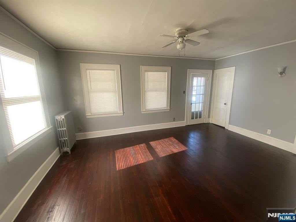 133 Willowdale Ave - Photo 7 of 19