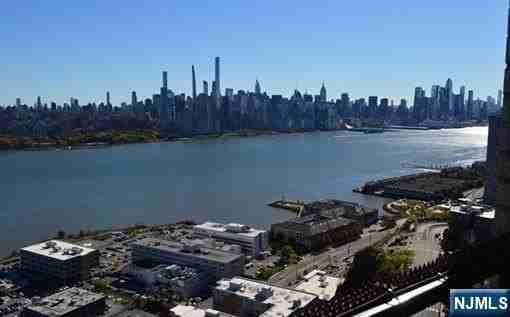 7855 Boulevard E 30 I - Photo 2 of 2