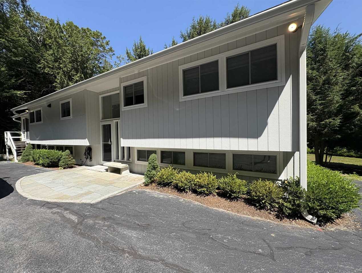 121 Upper Bay Rd - Photo 2 of 39