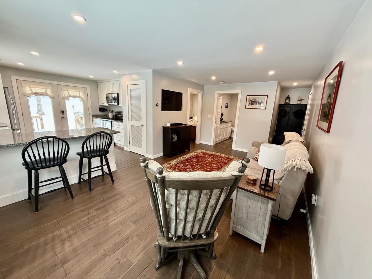 24 Main St - Photo 5 of 12