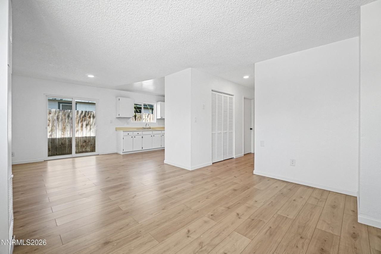 535 Churchill St - Photo 7 of 19